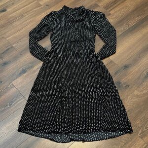 Banana Republic Black and White Long Sleeve Dress